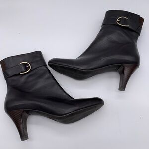 Sandini leather heeled boots in expresso w/buckle